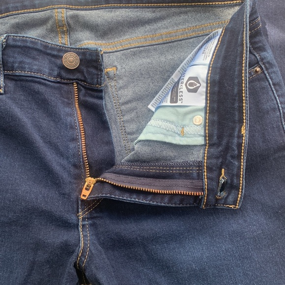 Levi’s 711 Skinny Dark Wash Jeans - Picture 12 of 15